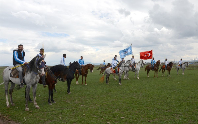 Karslılar ramazan ayında böyle eğleniyorlar - Resim: 4