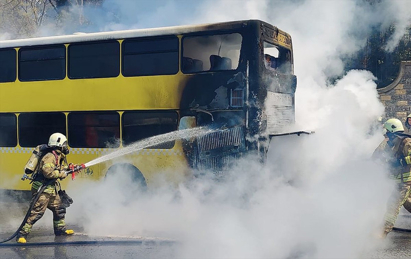 Beyoğlu'nda 40 yolculu İETT otobüsü alev topuna döndü - Resim: 3