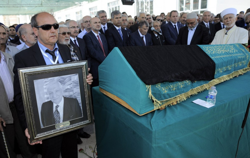 İbrahim Bodur'un cenaze töreninde ilginç pankart! - Resim: 4