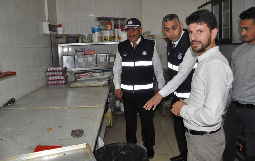 Yahşihan Belediye Başkanı Osman Türkyılmaz'dan tebdili kıyafet denetim Gören şaştı kaldı - Resim: 3