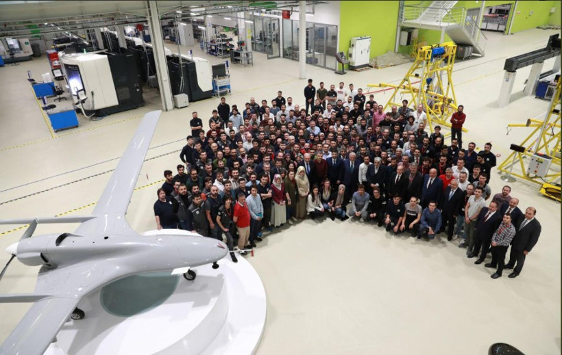 Yıldırım, İHA fabrikasını ziyaret etti - Resim: 3