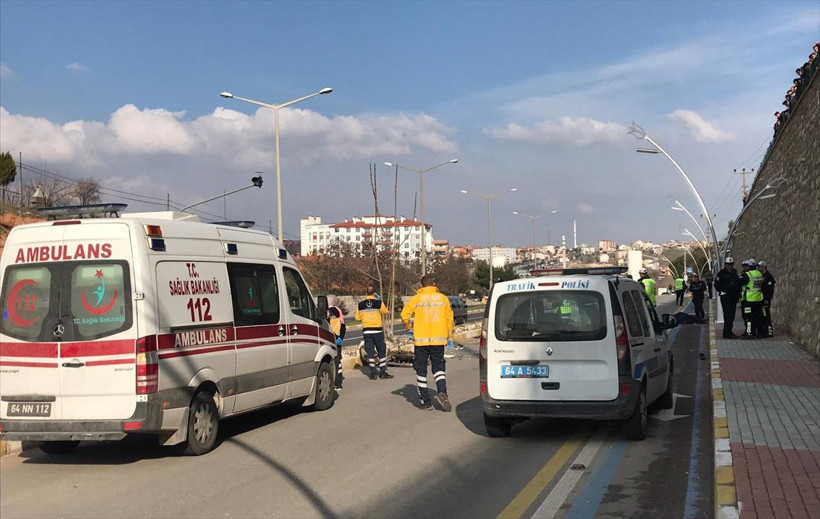 Uşak'ta feci kaza: Trafik polisi oğlunun ölüm haberini aldı! - Resim: 1