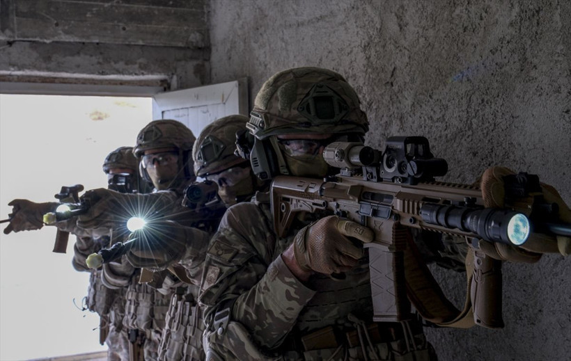 TSK'nın göz bebeği "bordo bereliler" hayat kurtaran eğitimler alıyor - Resim: 4