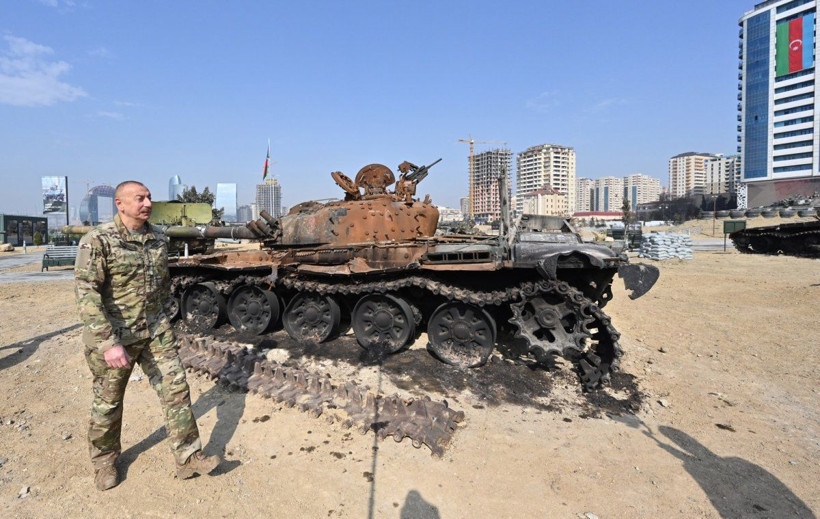 Azerbaycan'da Askeri Ganimet Parkı açıldı Karabağ'da Ermeni ordusundan ele geçirildi - Resim: 7