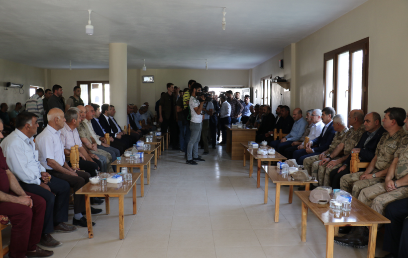 Süleyman Soylu'dan Nusaybin'de şehit olan vatandaşların ailelerine taziye ziyareti - Resim: 3