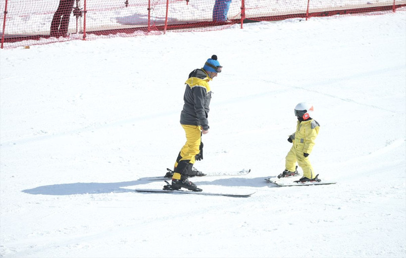 Covid-19 kısıtlamasından muaf oldular! Erzurum Palandöken'de keyif çattılar - Resim: 3