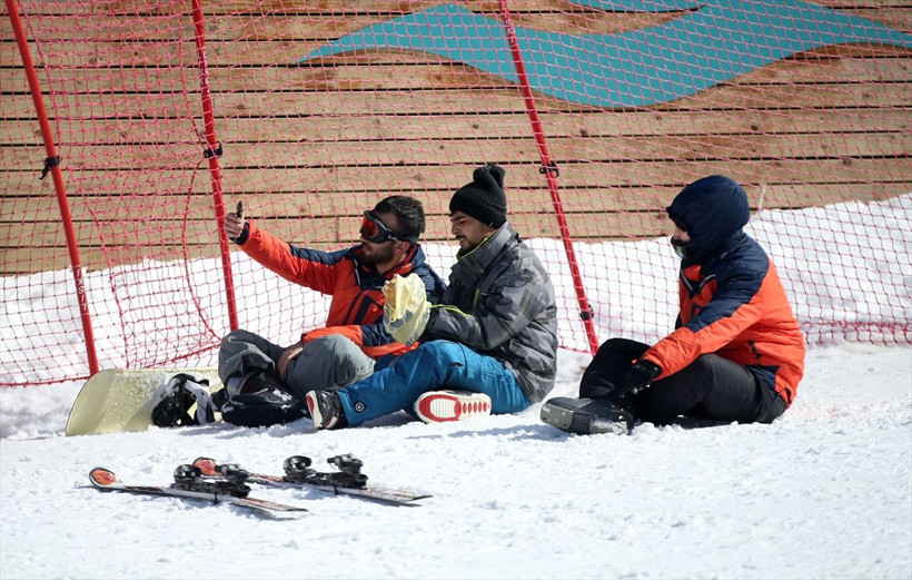Covid-19 kısıtlamasından muaf oldular! Erzurum Palandöken'de keyif çattılar - Resim: 4