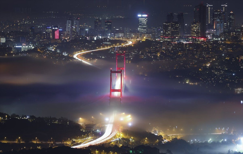 İstanbul'da sis, kartpostallık görüntüler oluşturdu - Resim: 1