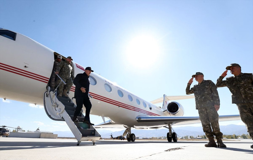 Milli Savunma Bakanı Akar ve komuta kademesi sınır hattında - Resim: 1