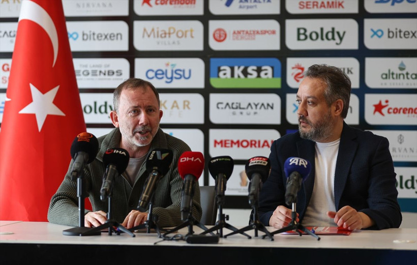 Sergen Yalçın, Antalyaspor'a imza attı! Beşiktaş'tan teklif gelirse serbest mi kalacak? - Resim: 2