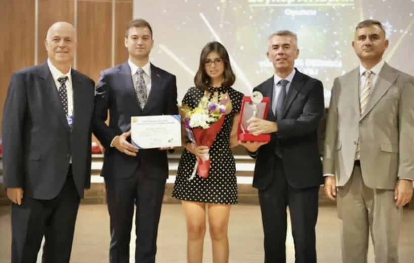 Zeynep Atılgan'a fizik onur ödülü! Kendisi de meğer... - Resim: 4