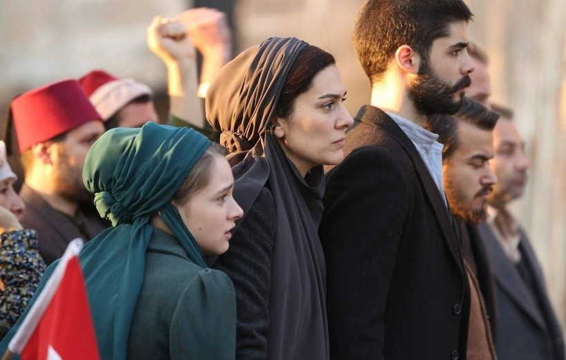 Vatanım Sensin'de şok ayrılık! Başrollerden biri diziye veda etti - Resim: 2