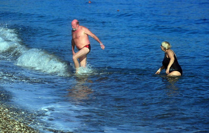 Burayı sakın başka ülke zannetmeyin 1 Ocak'ta herkes denize girdi! - Resim: 4