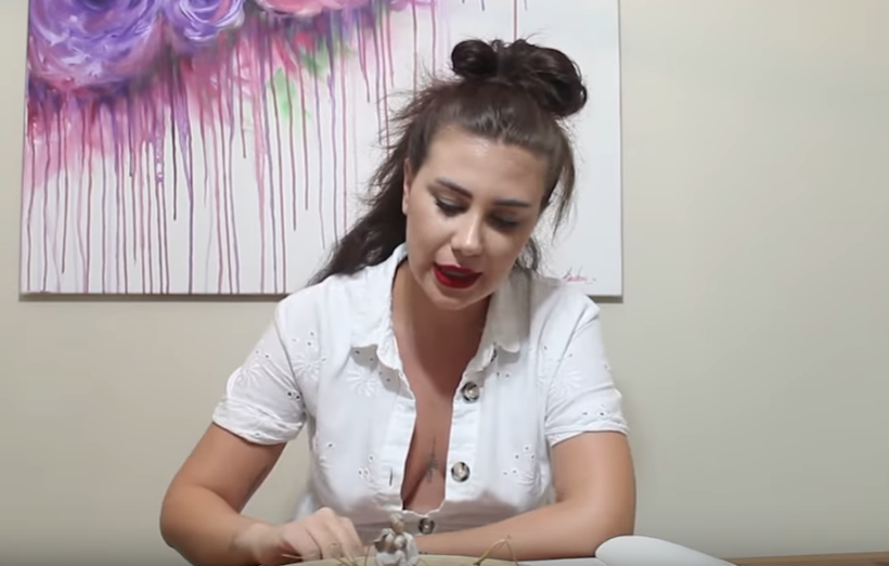 Melis Buse Betyakan'ın sütyensiz yayını! Gelin adayı göğüsleri açtı tepki aldı - Resim: 2