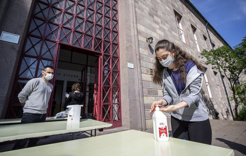 Maskeli ilk sınav! Milli Savunma Üniversitesi Askeri Öğrenci Aday Belirleme Sınavı - Resim: 4