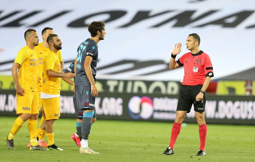 Masa başında işler dönüyor kim kul hakkı yiyorsa Allah belasını versin - Resim: 3