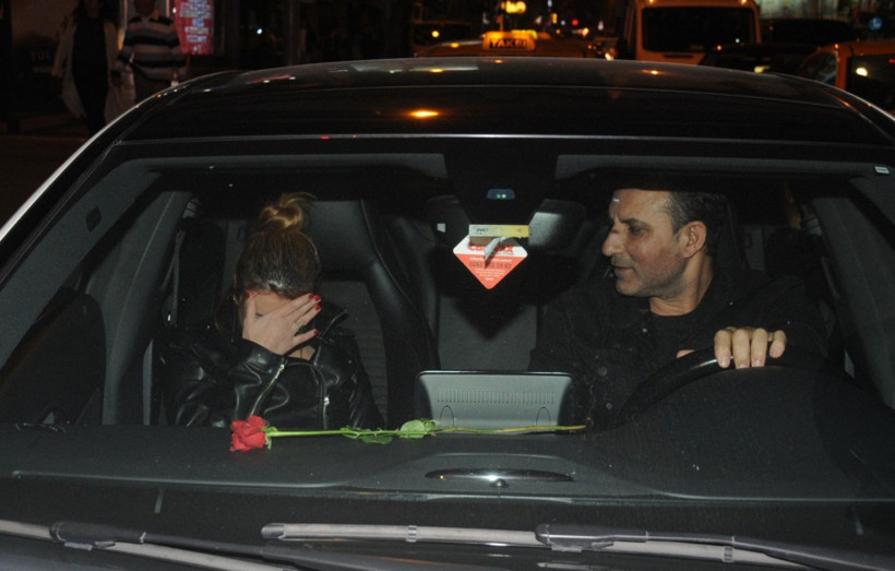 Çıtır sevgiliyle yakalandı köşe kapmaca oynadı!  - Resim: 3