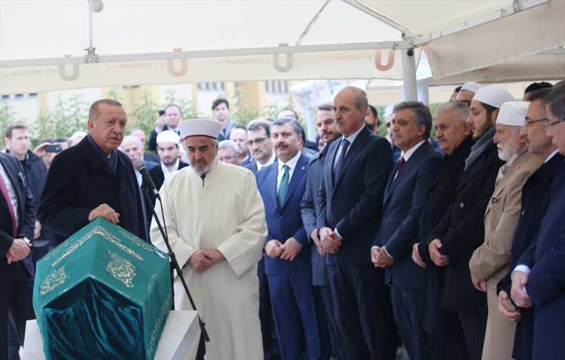  Abdullah Tivnikli'nin cenaze törenine kimler katıldı? - Resim: 3