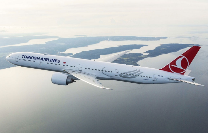 THY'den oyuncu Tuvana Türkay ve futbolcu Alper Potuk'a şok dava - Resim: 1