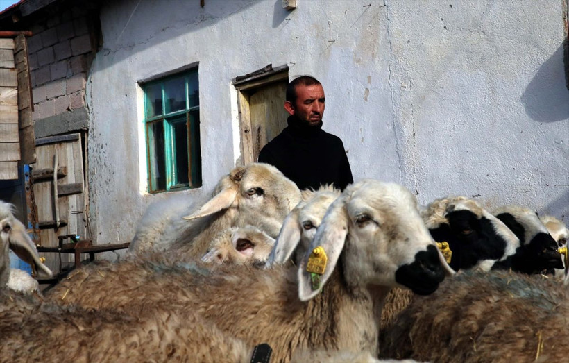 Yıllarca inşaatlarda çalıştığı parayla almıştı bir gecede 25 bin lira kaybetti - Resim: 2