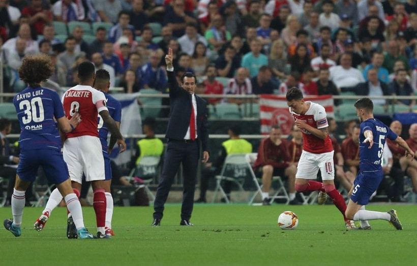 Chelsea UEFA Avrupa Ligi'ni kazandı Başakşehir'in yüzü güldü - Resim: 1