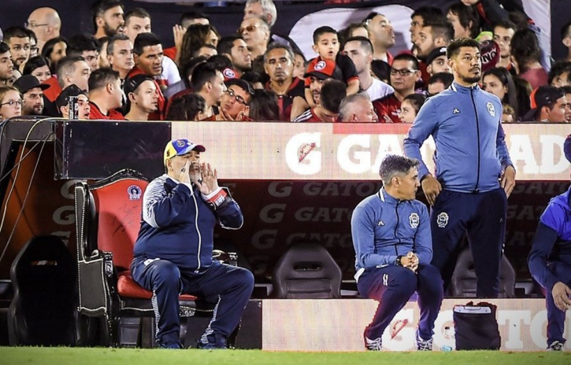 Maradona'ya özel taht yaptılar yer yerinden oynadı - Resim: 3