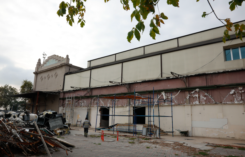 Haldun Taner sahnesi restorasyonunda bulundu! Osmanlıca yazılmış üstü kapatılmış... - Resim: 1