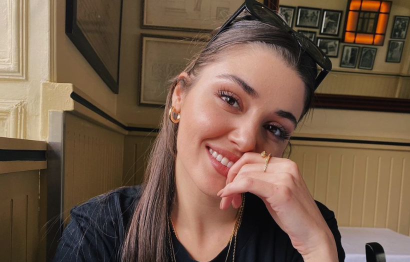 Hande Erçel'den yürek ısıtan paylaşım! ''Yakışıklım'' notu kısa sürede sosyal medyayı salladı - Resim: 3