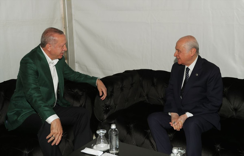 Cumhurbaşkanı Erdoğan ve Bahçeli'den miting öncesi samimi sohbet - Resim: 3