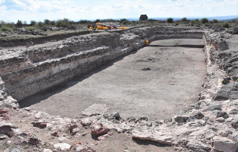 Osmanlı'nın ilk fethettiği kalede Orhan Gazi'nin sikkesi bulundu - Resim: 2