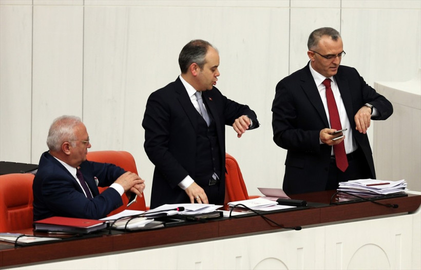 TBMM Genel Kurulunda ilginç anlar! - Resim: 2