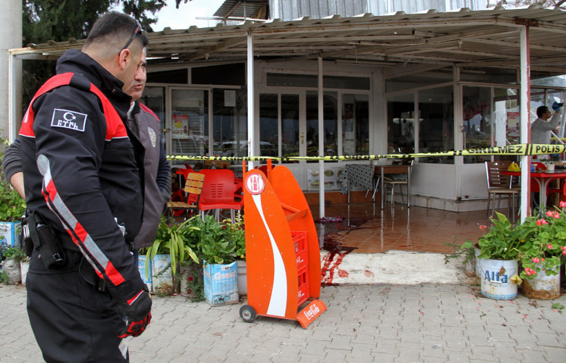 Fethiye'de baba vahşeti: Gelinini öldürdü, oğlunu yaraladı! - Resim: 1
