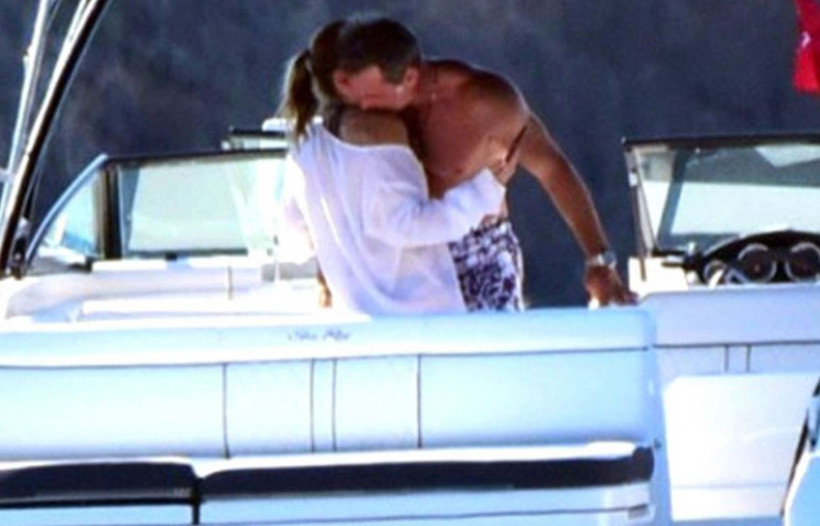 Öz yeğeniyle uygunsuz ilişkisi ifşa olan Murat Başoğlu saldırıya uğradı! İlişiği kesildi - Resim: 3