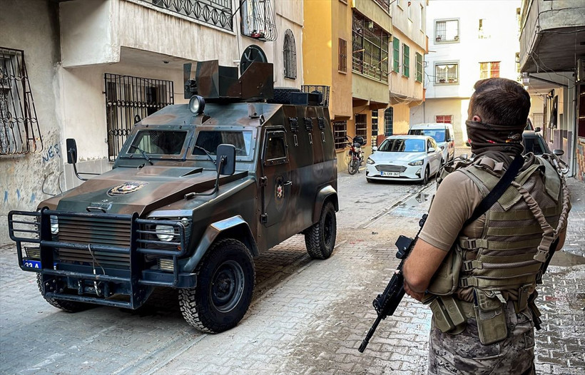 Mersin'de "Temizleme Operasyonu" başlatıldı! HDP'li il başkanı da gözaltında - Resim: 2