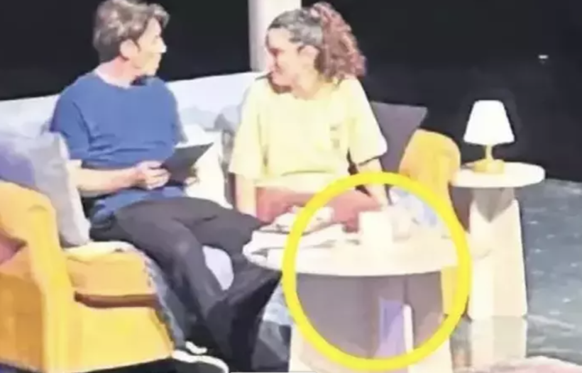 Tolga Güleç sahnede kaza geçirdi! Oyunu acı içinde tamamladı... - Resim: 2