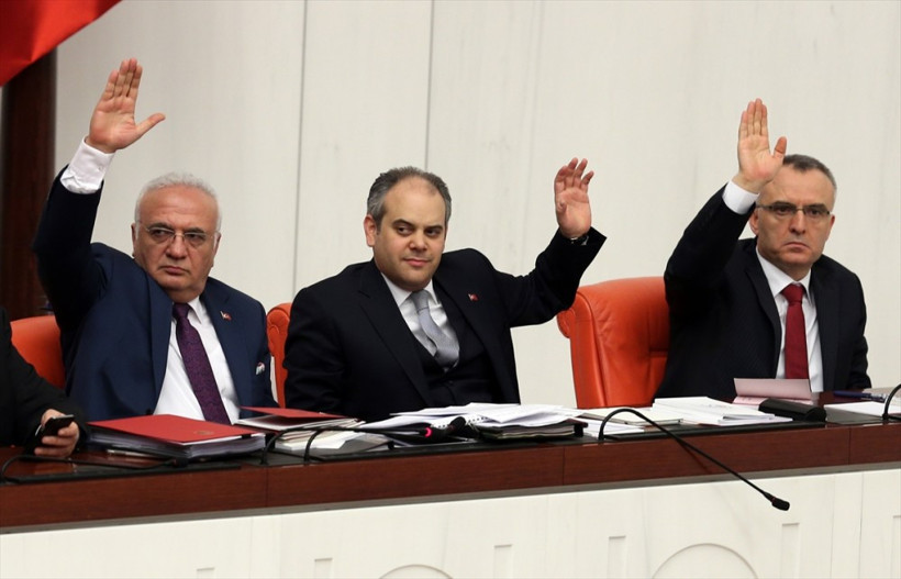 TBMM Genel Kurulunda ilginç anlar! - Resim: 1