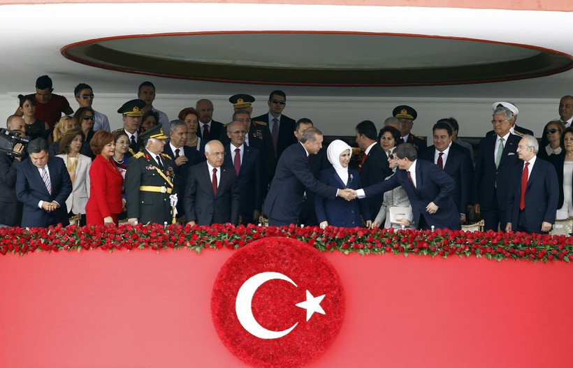 Erdoğan'ın eli havada kaldı! Protokol buz kesti - Resim: 2