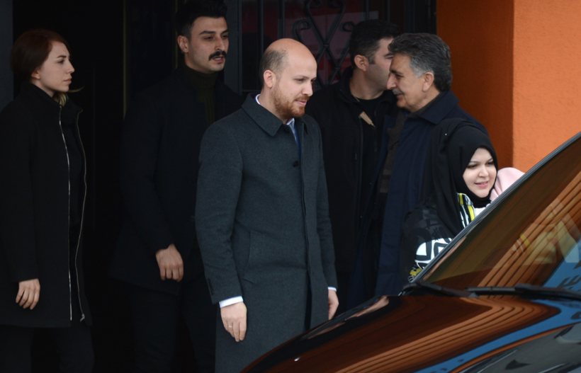 Bilal Erdoğan oy kullanmaya eşi ve çocuğuyla geldi - Resim: 4