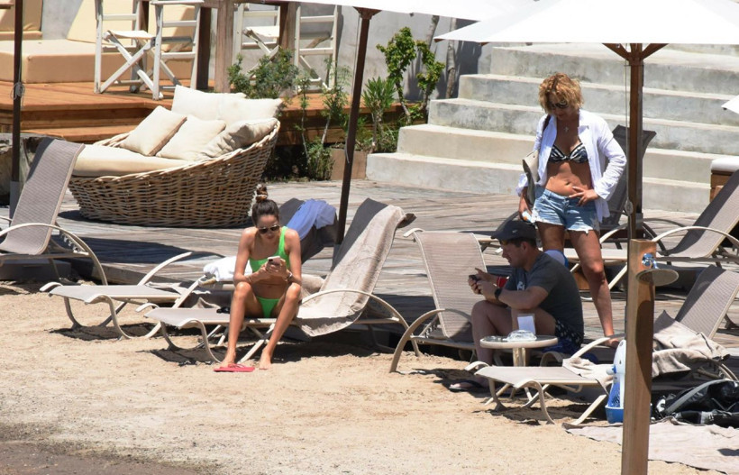 Rus milyarder Muğla Bodrum’a milyon dolarlık yat ile gelip plajı kapattı - Resim: 4