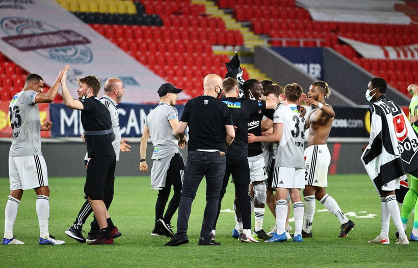 Şampiyon Beşiktaş'ı Avrupa Şampiyonlar Ligi'nde dev rakipler bekliyor - Resim: 2