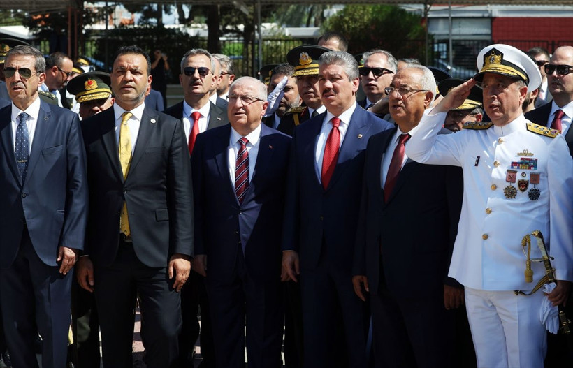 Cumhurbaşkanı Erdoğan, KKTC'de Atatürk Anıtı'na çelenk sundu - Resim: 2