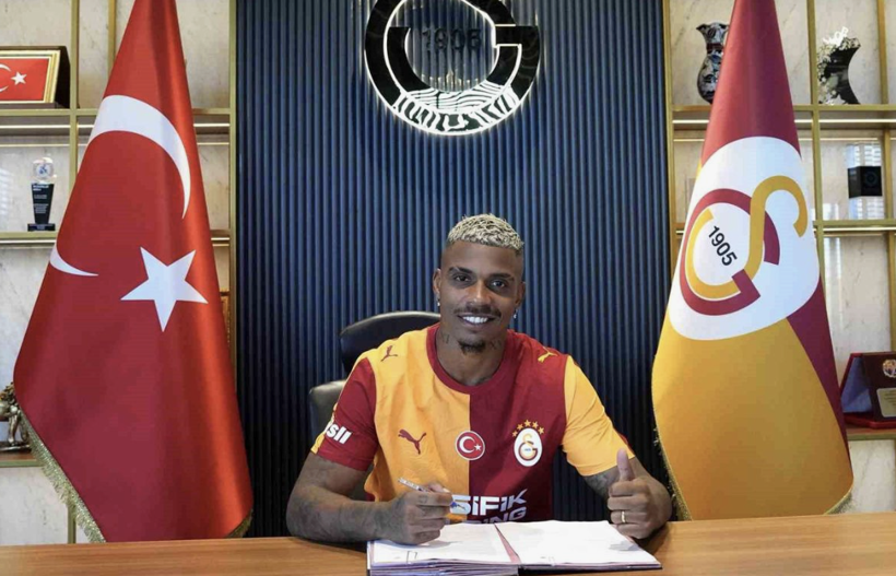Lemina'dan eşine devasa tektaş! Fiyatı duyanları şaşkına çevirdi - Resim: 3