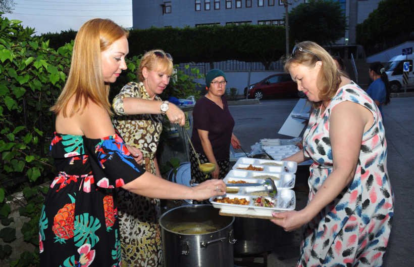  Antalya'da yabancı gelinlerden iftar - Resim: 3