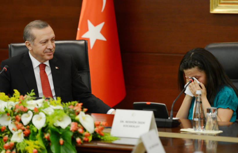 Küçük Başbakan hıçkıra hıçkıra ağladı - Resim: 1