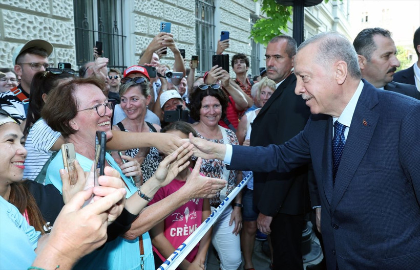 Macaristan'da Cumhurbaşkanı Erdoğan’a sevgi seli - Resim: 2