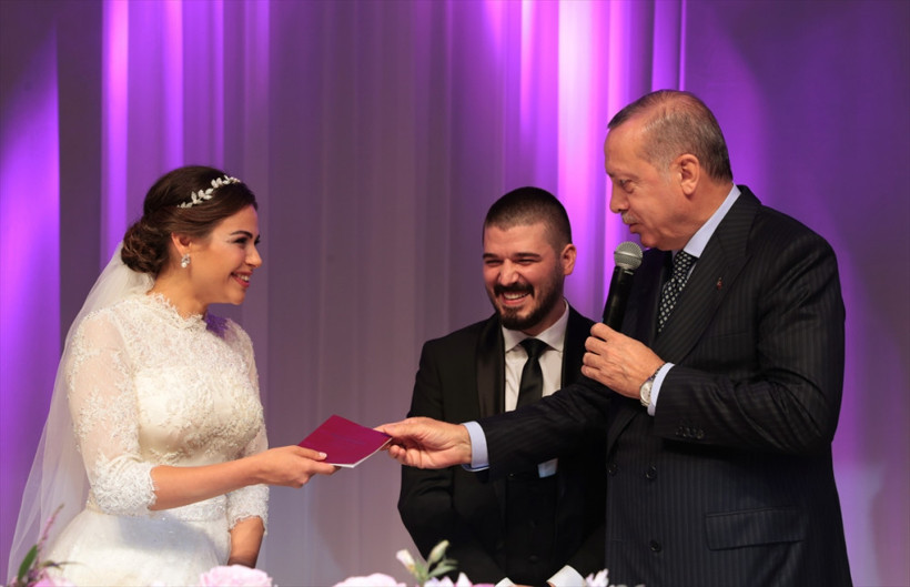Cumhurbaşkanı  Erdoğan nikah şahidi oldu - Resim: 3