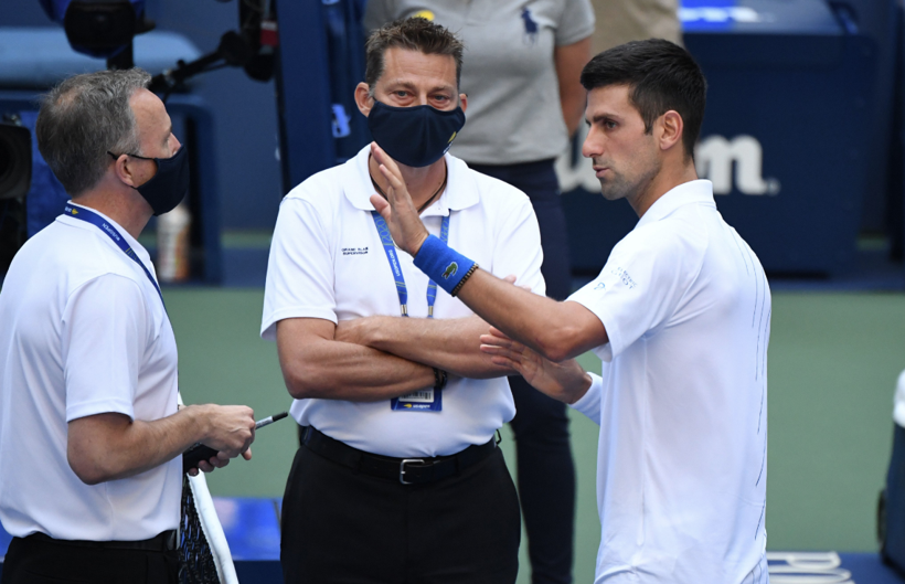 Novak Djokovic hakemin boğazına top attı diskalifiye edildi - Resim: 4