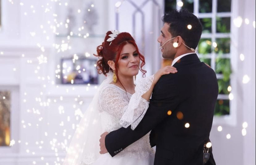 ATV Esra Erol'da 10 yıllık 2 çocuklu çiftin nikahı kıyıldı hayali gerçek oldu - Resim: 1