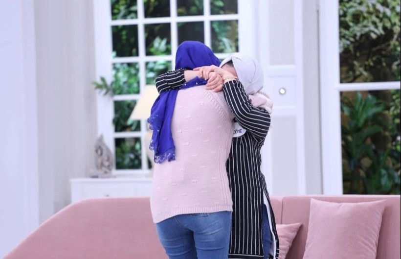 20 yıl sonra annesiyle ağabeyini buldu! Esra Erol'da sansürlenen soru ürpertti - Resim: 4