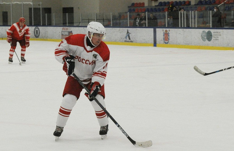 Putin ve Lukaşenko buz hokeyi oynadı - Resim: 2